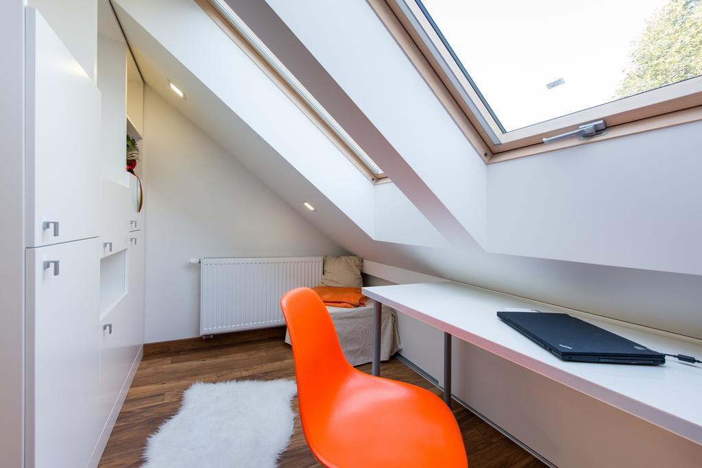Charming 2-Level Apartment - Podgorze, Old Town Krakow Room photo